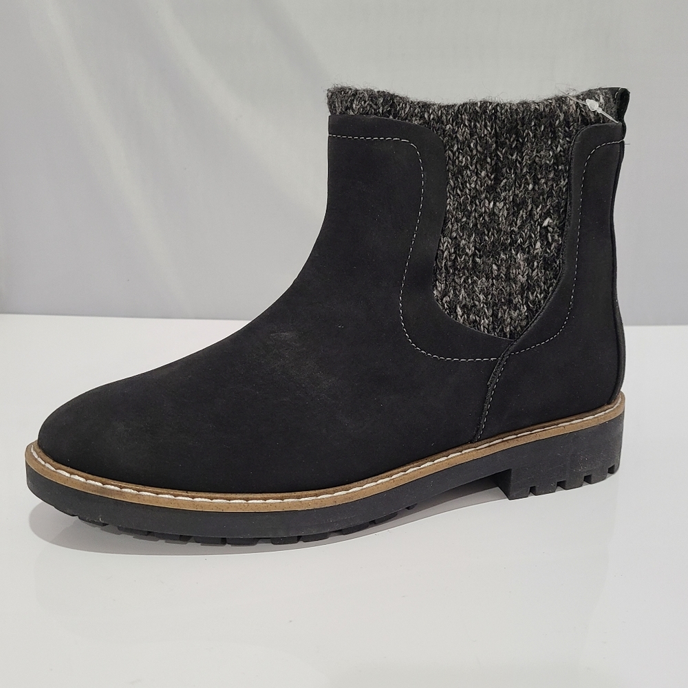 NWT Women’s St. John’s Bay Boots Size 8